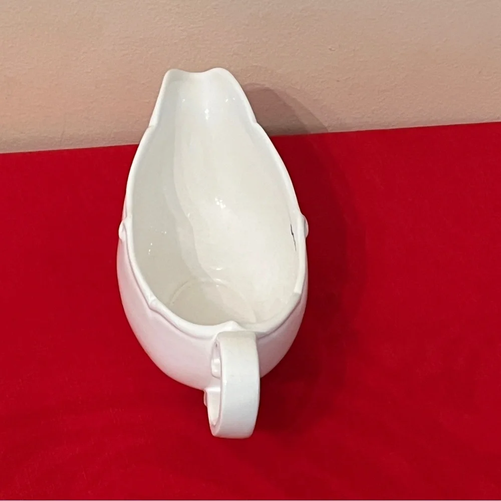 Crate & Barrel Pizzato Italian Large White Gravy Boat